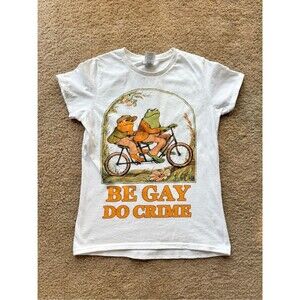Frog & Toad "Be Gay Do Crime" Baby Tee Graphic T-Shirt XS/S